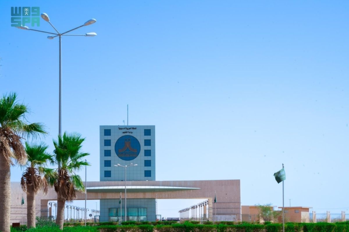 فريق بحثي بـ«جامعة الحدود الشمالية» 
يبتكر نموذجا ذكيا لترجمة لغة الإشارة العربية