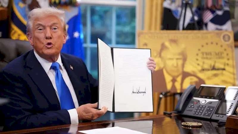 ترامب يفرض رسماً سنوياً قدره 100 ألف دولار على تأشيرة العمال المهرة