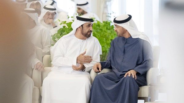 رئيس الدولة يستقبل وفد البرلمان العربي