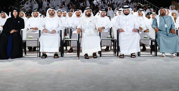 محمد بن راشد يشهد "ملتقى محمد بن راشد للقادة"