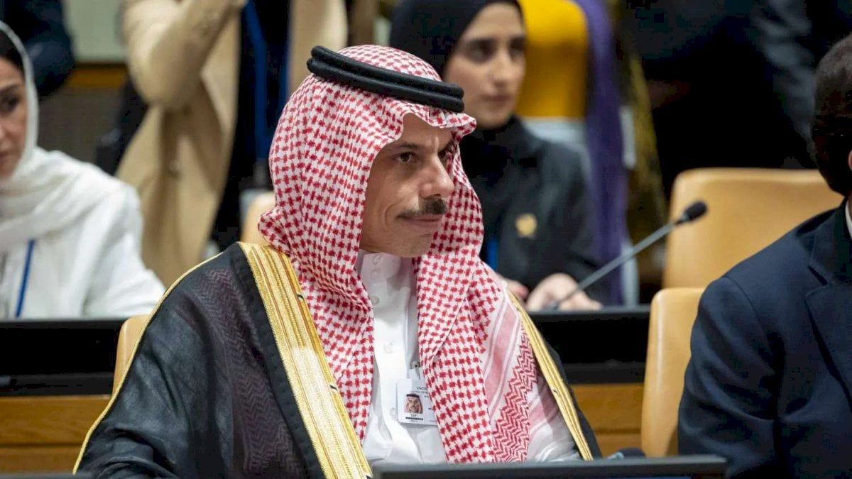 السعودية وفرنسا تبحثان سيناريوهات "اليوم التالي" في غزة