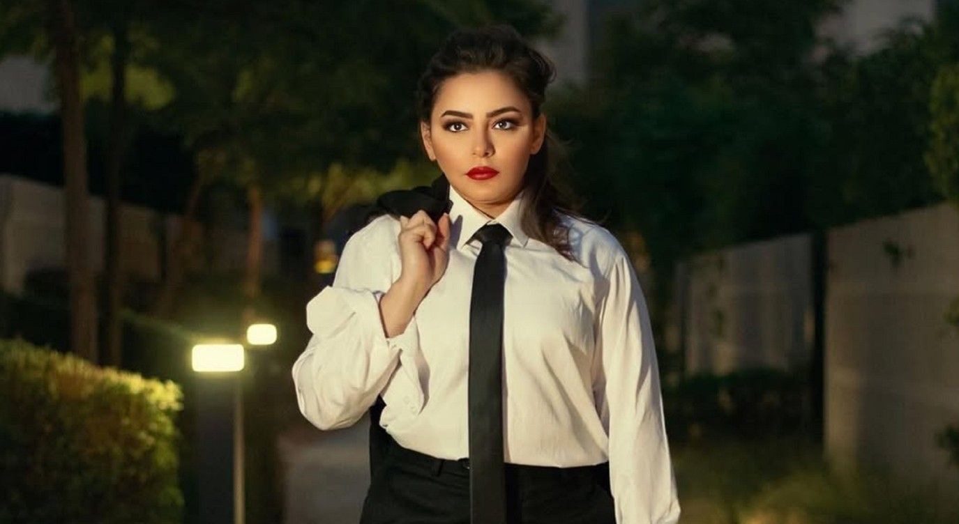 إلهام عبد البديع تكشف حقيقة اعتزالها الفن