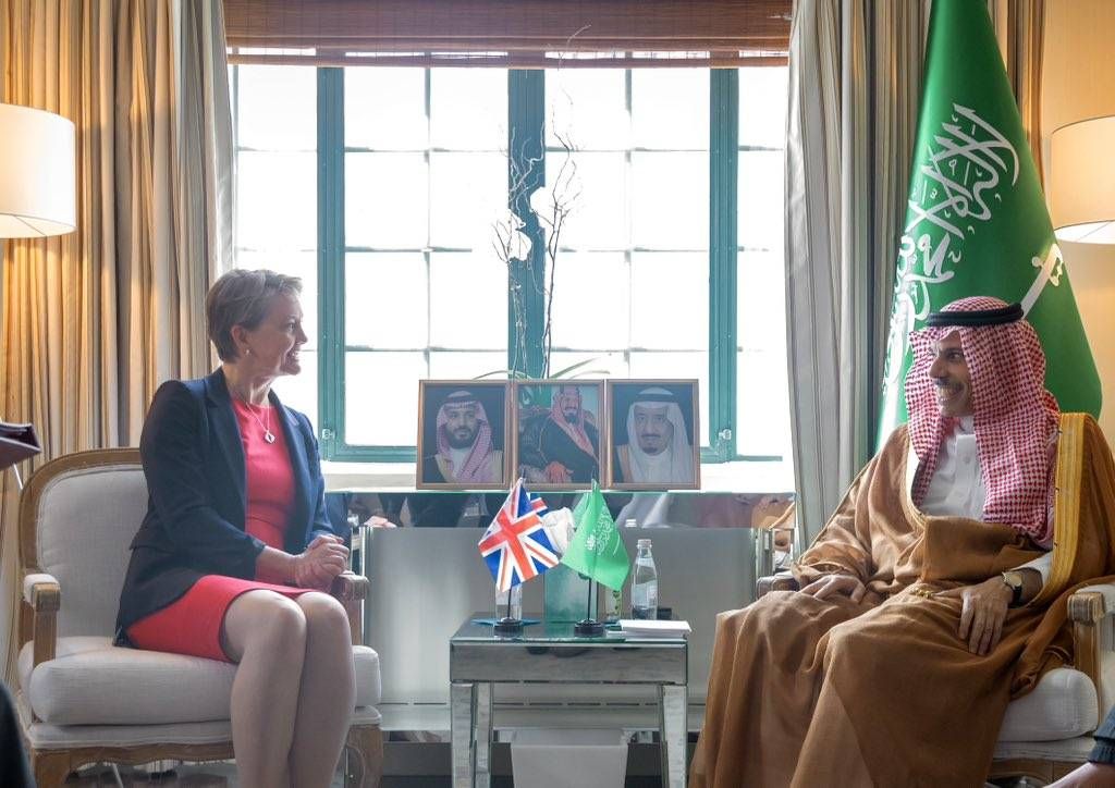السعودية وفرنسا تبحثان سيناريوهات "اليوم التالي" في غزة