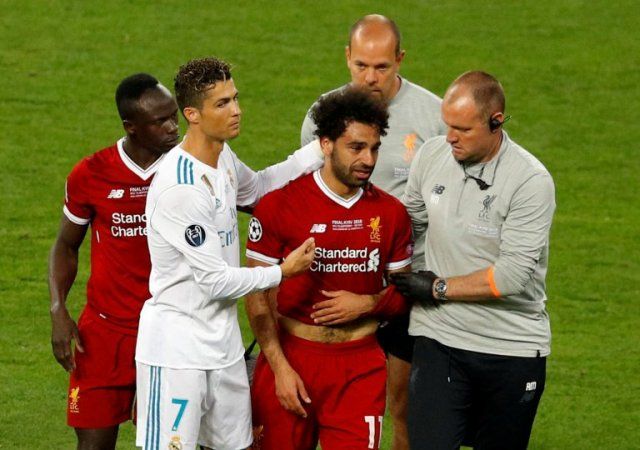العرب والأفارقة يتجاهلون صلاح في جائزة الكرة الذهبية