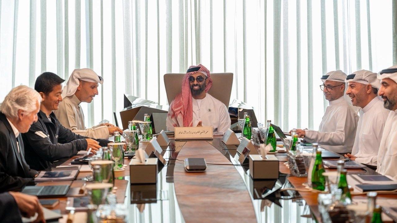 طحنون بن زايد يترأس اجتماع مجلس إدارة شركة «إم جي إكس»