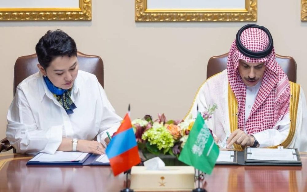 اتفاقيات سياسية سعودية مع 4 بلدان