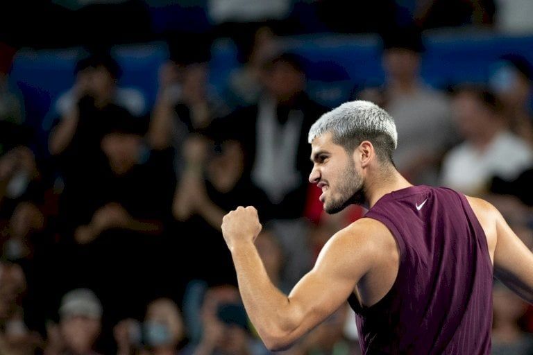 دورة طوكيو: ألكاراس يعبر بسهولة إلى نصف النهائي ويواجه رود