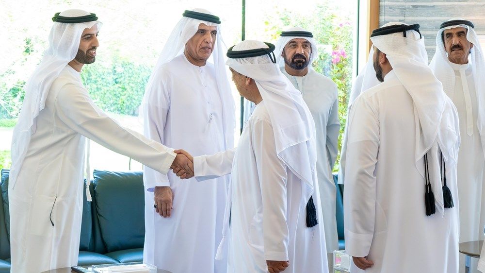 سعود بن صقر يعزي في وفاة فاطمة بنت سعيد الكندي