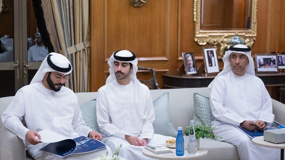 حمدان بن زايد يستقبل وفد «موانئ أبوظبي» ويطلع على مستجدات مشاريع البنية التحتية
