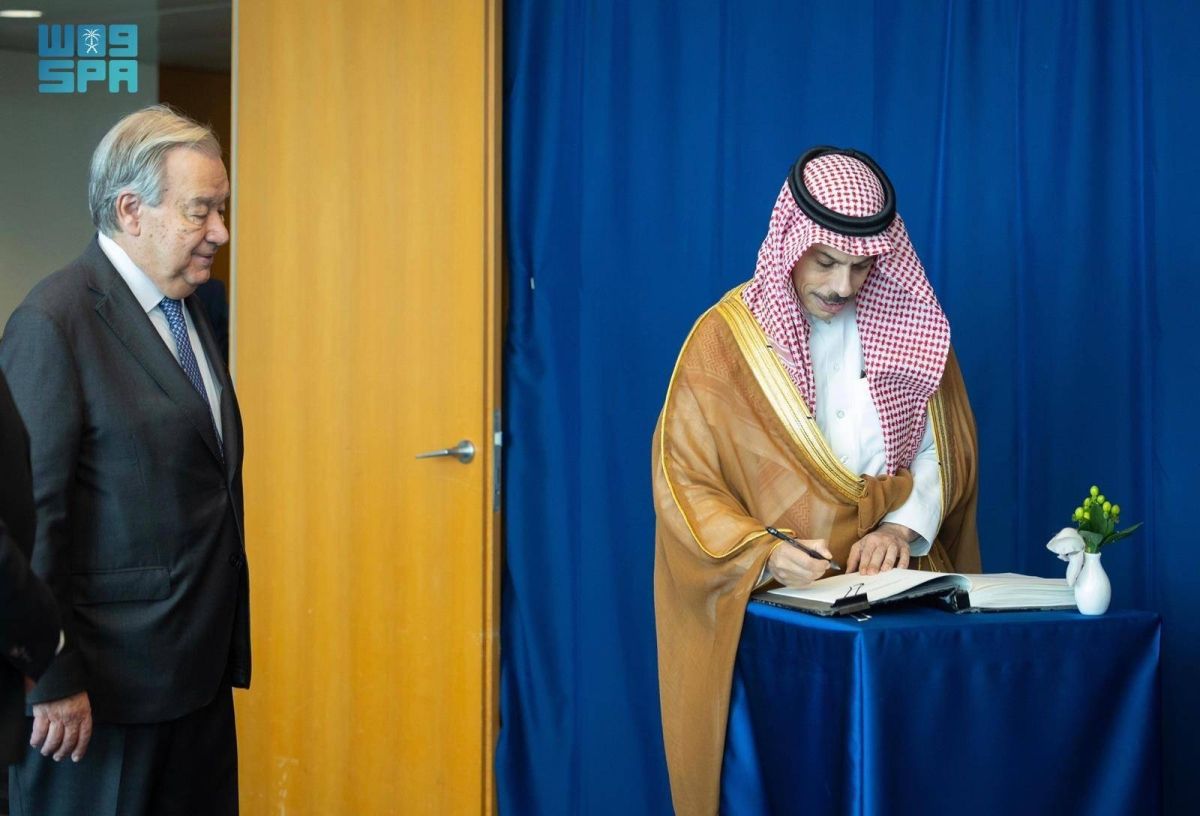وزير الخارجية يلتقي الأمين العام لمنظمة الأمم المتحدة