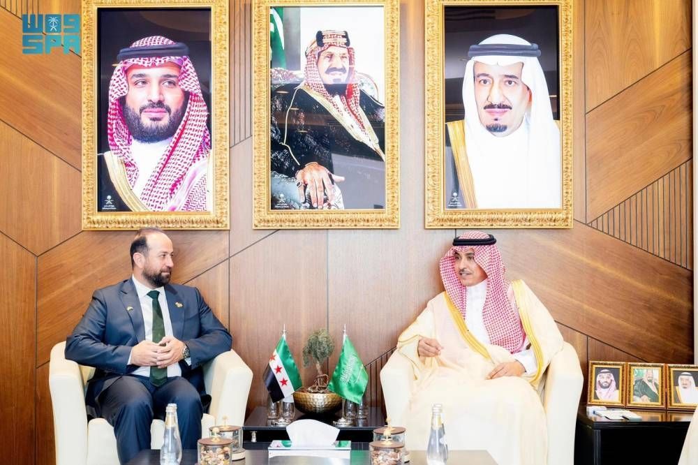 وزير الإعلام ونظيره السوري يبحثان أوجه التعاون الإعلامي بين البلدين