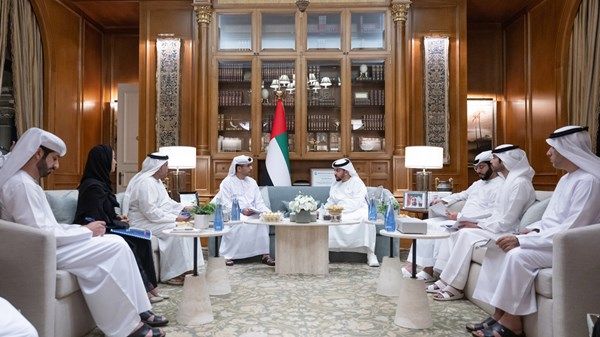 حمدان بن زايد يستقبل وفد «موانئ أبوظبي» ويطلع على مستجدات مشاريع البنية التحتية
