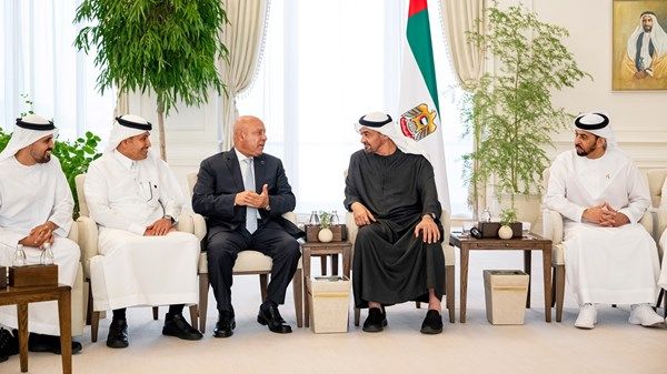 رئيس الدولة يستقبل المشاركين في معرض ومؤتمر «جلوبال ريل 2025»