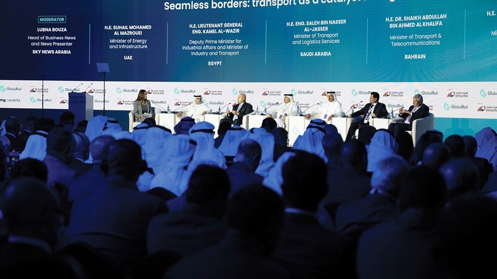 ذياب بن محمد بن زايد يفتتح المعرض والمؤتمر العالمي للسكك الحديدية والنقل والبنية التحتية «جلوبال ريل 2025»