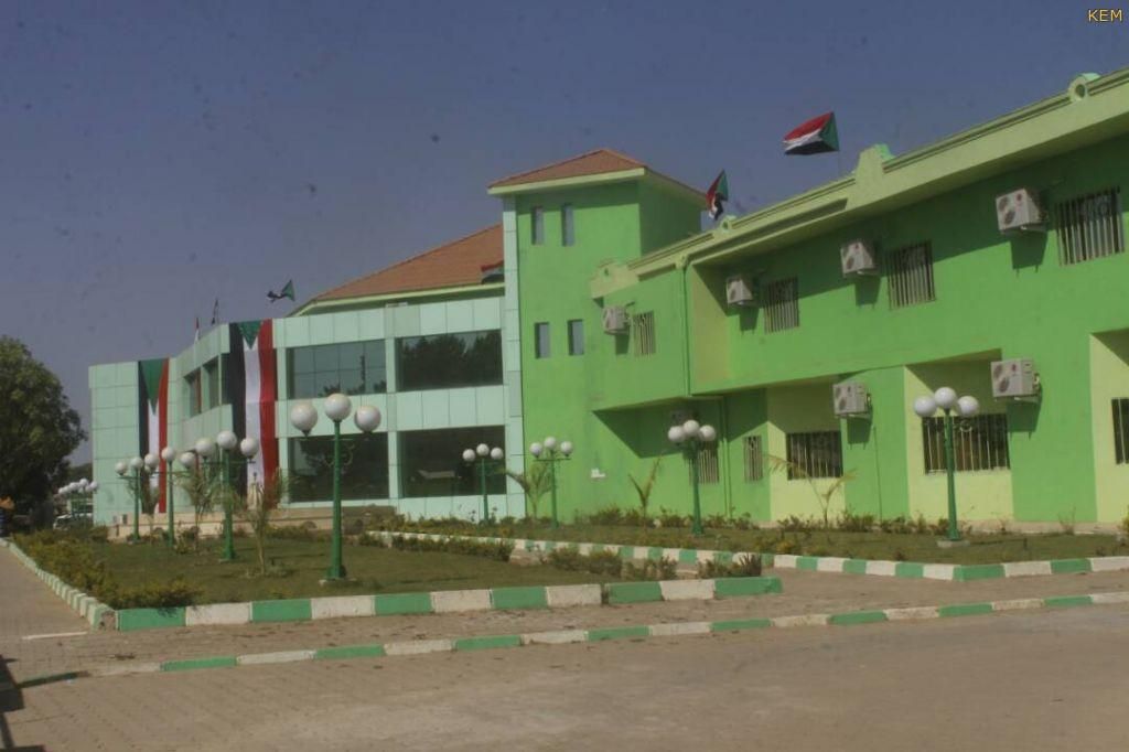 حاكم النيل الأزرق يستقبل مدير الشرطة الجديد بالاقليم