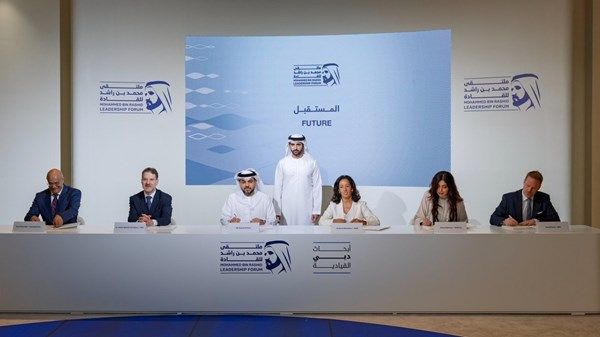 حمدان بن محمد يشهد توقيع مركز محمد بن راشد لإعداد القادة شراكات مع أبرز 5 جامعات عالمية