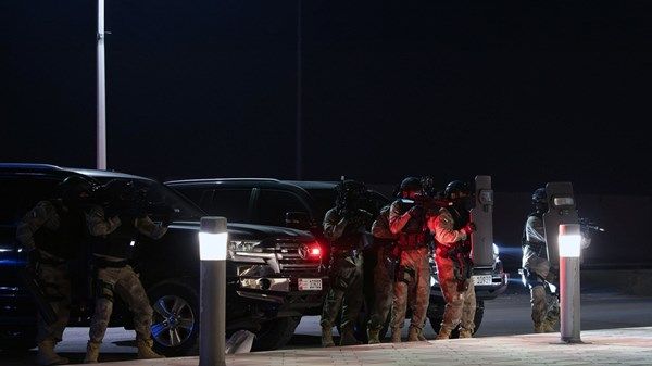 شرطة أبوظبي والحرس الوطني ينفذان تمريناً مشتركاً تعزيزاً للجاهزية الأمنية