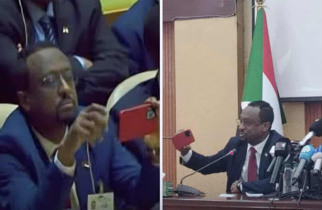 بالفيديو.. هل كان يصور الجلسة بهاتفه؟ خالد الإعيسر يكشف حقيقة الصورة التي عرضته لسخرية واسعة خلال جلسة الأمم المتحدة (كنت اتأكد من التلفزيون القومي وسونا)