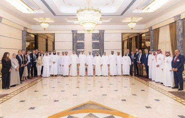 حاكم الفجيرة يستقبل ضيوف منتدى أسواق الطاقة