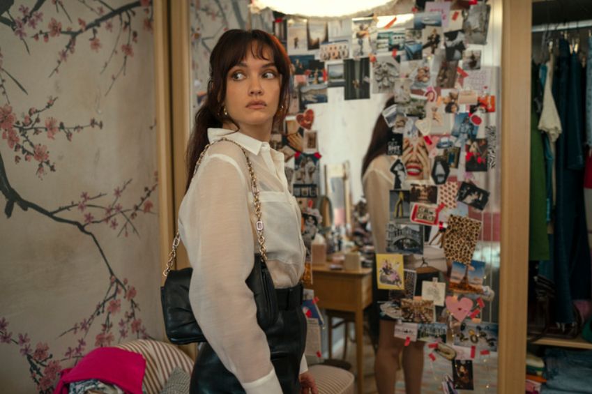 مراجعة مسلسل The Girlfriend.. صراع الأم والحبيبة في دراما نفسية تُروى من منظورين