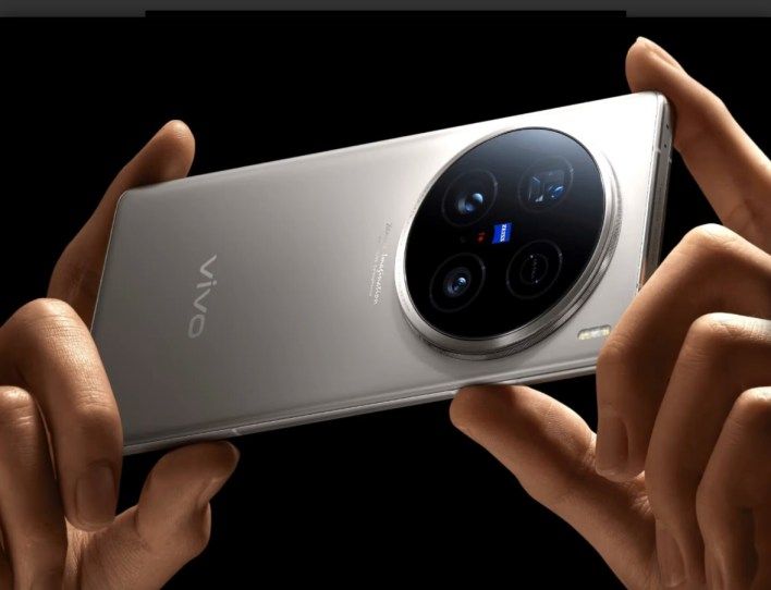 تكنولوجيا: اقتراب الإطلاق العالمي لهاتفي Vivo X300 Pro و iQOO 15 بعد ظهور اعتماداتهما الرسمية