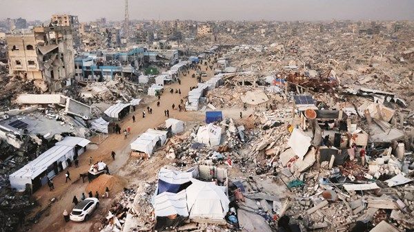 إسرائيل تستهدف خيام النازحين في ميناء غزة