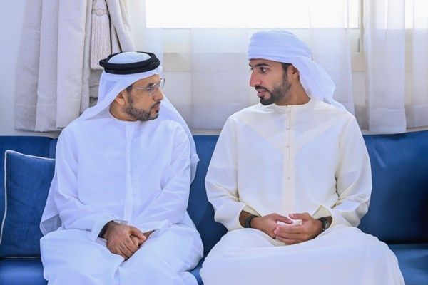 راشد بن حميد يعزي في وفاة شيخة محمد سلطان الدبسي