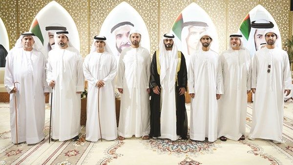 ولي عهد رأس الخيمة يحضر أفراح الشحي
