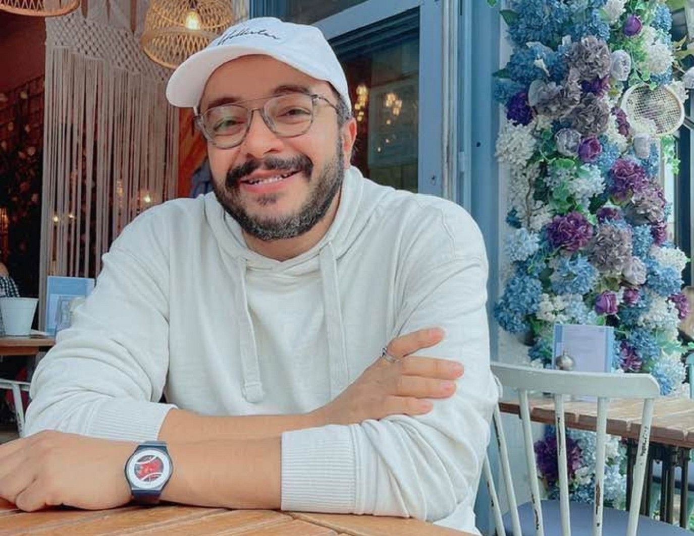 حسام داغر يخوض تجربه البوكادست ويحمس الجمهور لأولي حلقاته