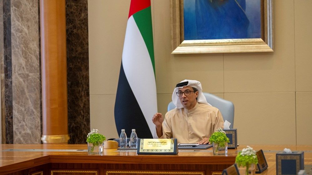 منصور بن زايد يترأس اجتماع اللجنة العليا بشأن قطاع الماء والكهرباء في إمارة أبوظبي