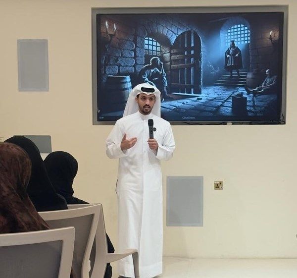 "تريندز" يعرف طلبة جامعة الإمارات على طرق استخدام الذكاء الاصطناعي لتعزيز التفكير الإبداعي