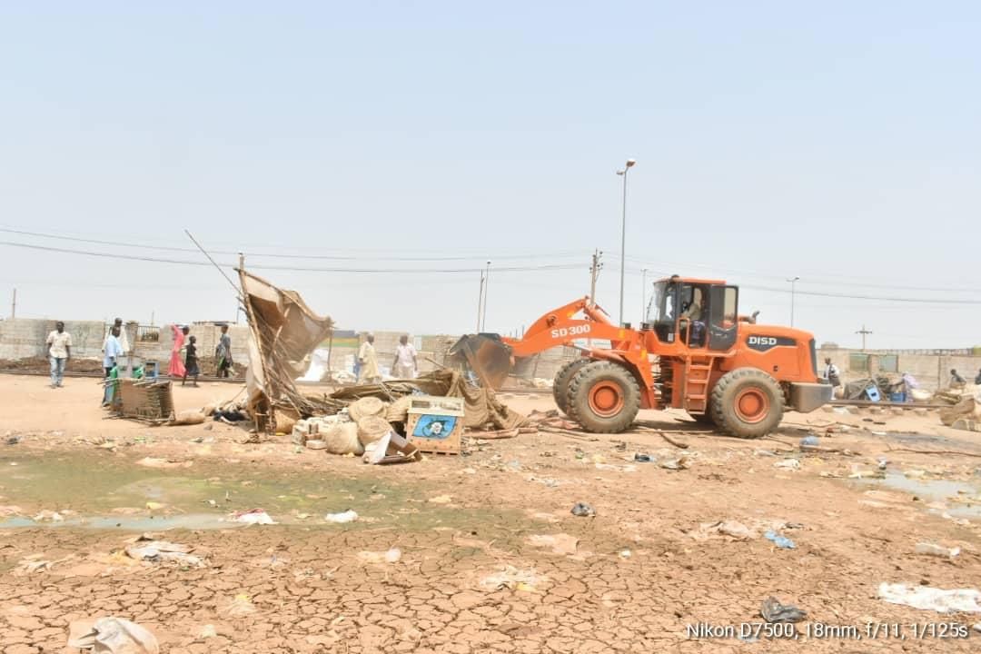 محلية الخرطوم توجه بقيام حملات لازالة السكن العشوائي وضبط الوجود الأجنبي وحظر قيادة المواتر