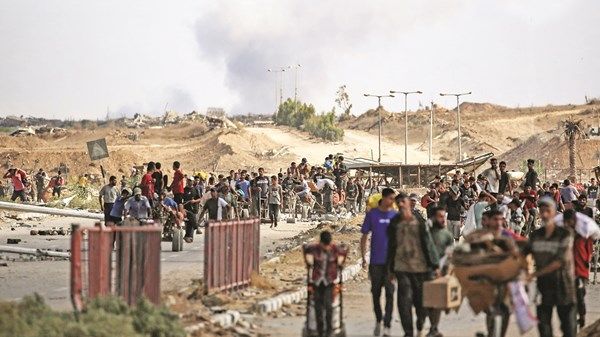 الإمارات: نرحب بإعلان «حماس» استعدادها لتسليم إدارة غزة