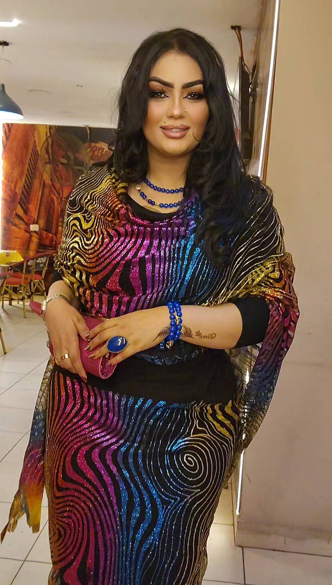 شاهد بالصور والفيديو.. حسناء الفن السوداني “أفراح عصام” تخطف الأضواء بجمالها وبثوبها الأنيق وتعلق: (خليك شروق محل ما تمشي)