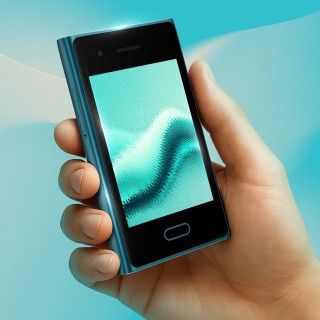 تكنولوجيا: HMD Touch 4G يجمع بين بساطة الهواتف التقليدية وذكاء السحابة