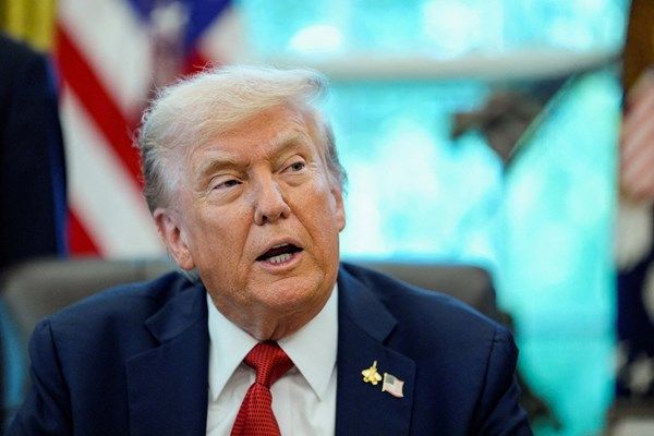 ترامب: يسعدني العمل مع الديمقراطيين بشأن الرعاية الصحية