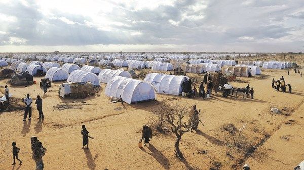 «الأغذية العالمي»: خفض المساعدات يهدد الملايين بالجوع في الصومال