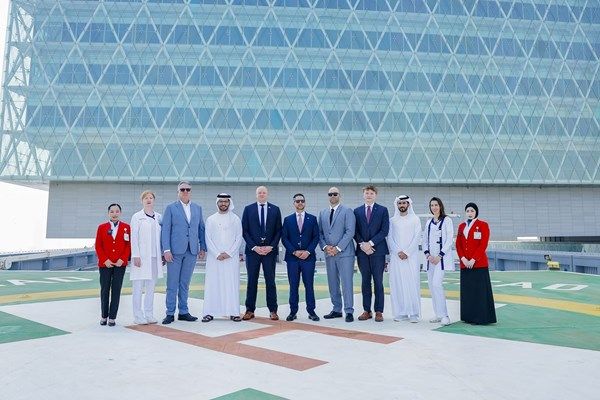 "كليفلاند كلينك أبوظبي" يطور أول مهبط هجين للطائرات العمودية الكهربائية
