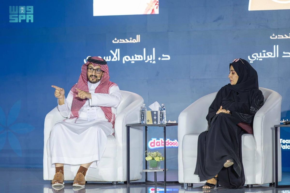 ندوة في معرض الكتاب تناقش إعادة تشكيل الترجمة والتقنيات الحديثة