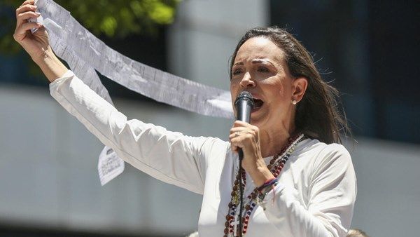 فوز الفنزويلية ماريا كورينا ماتشادو بجائزة نوبل للسلام لعام 2025
