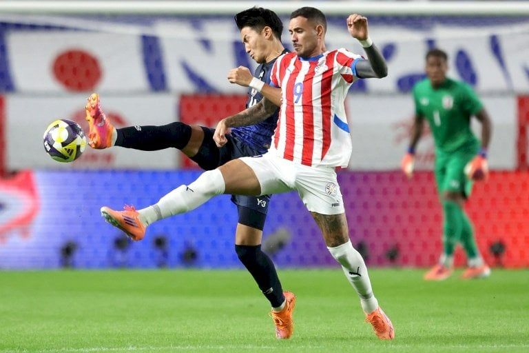 اليابان تفرض تعادلا قاتلا على الباراغواي 2-2 وديا