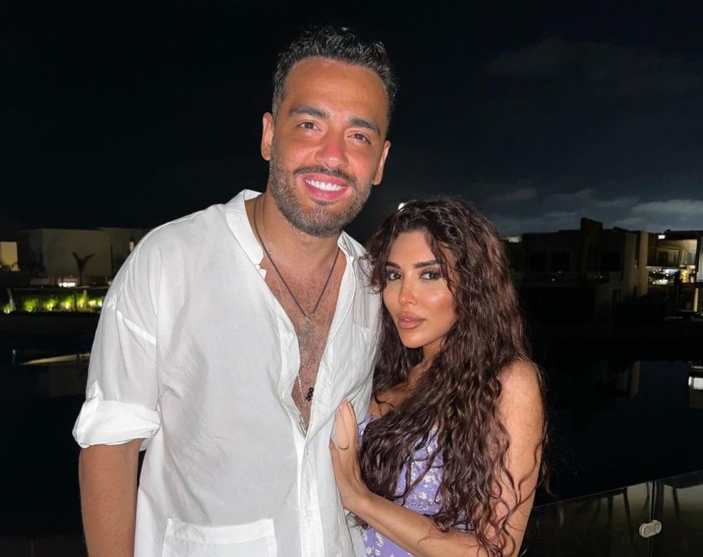 زوجة رامي جمال تحتفل بذكرى زواجهما الـ11 وتوجه له رسالة رومانسية وهو يعلق: بحبك