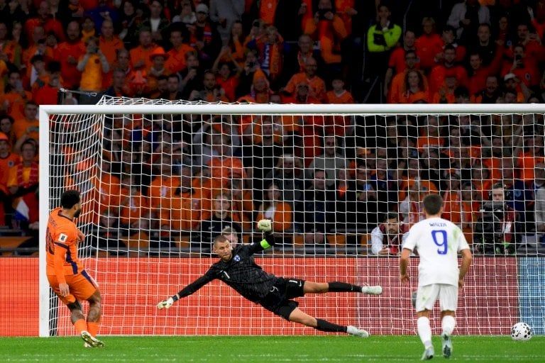 تصفيات مونديال 2026: هولندا تقترب من التأهل المباشر برباعية في مرمى فنلندا