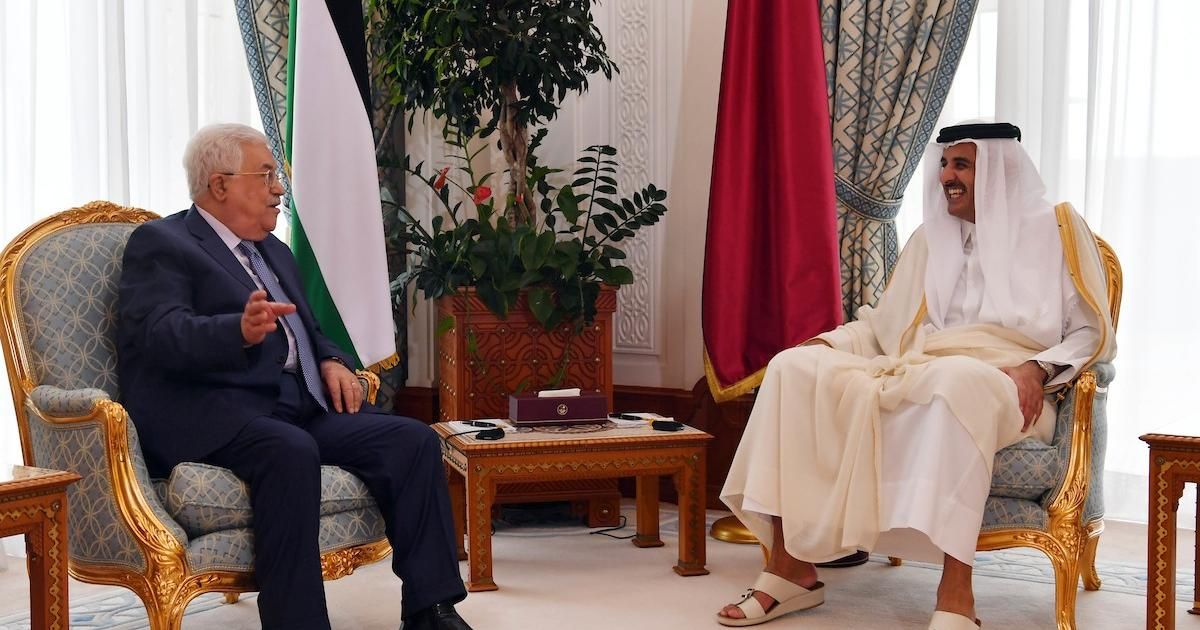 الرئيس عباس يعزي أمير قطر بوفاة 3 من منتسبي الديوان الأميري