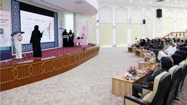 شرطة أبوظبي تنظم فعاليات توعوية تزامناً مع شهر أكتوبر الوردي
