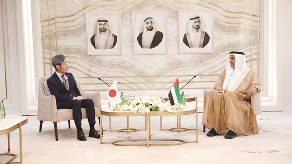 صقر غباش والسفير الياباني يبحثان تعزيز العلاقات الثنائية