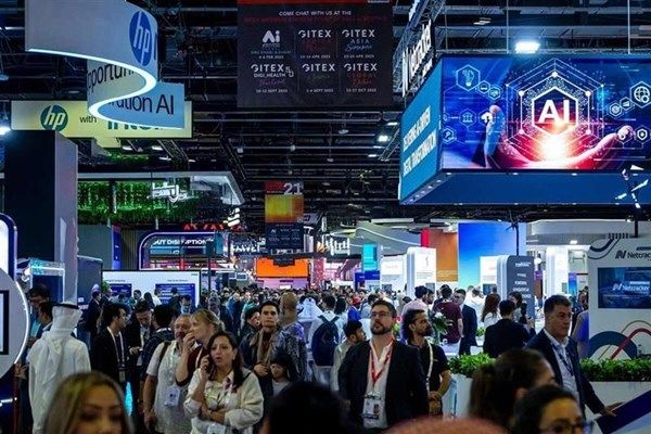 شركات عالمية تستعرض أحدث حلول الذكاء الاصطناعي والتحول الرقمي في "جيتكس"