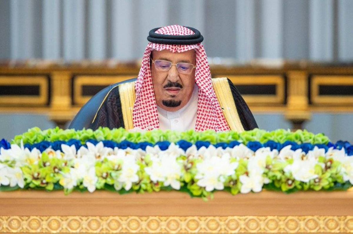خادم الحرمين الشريفين يرأس جلسة مجلس الوزراء