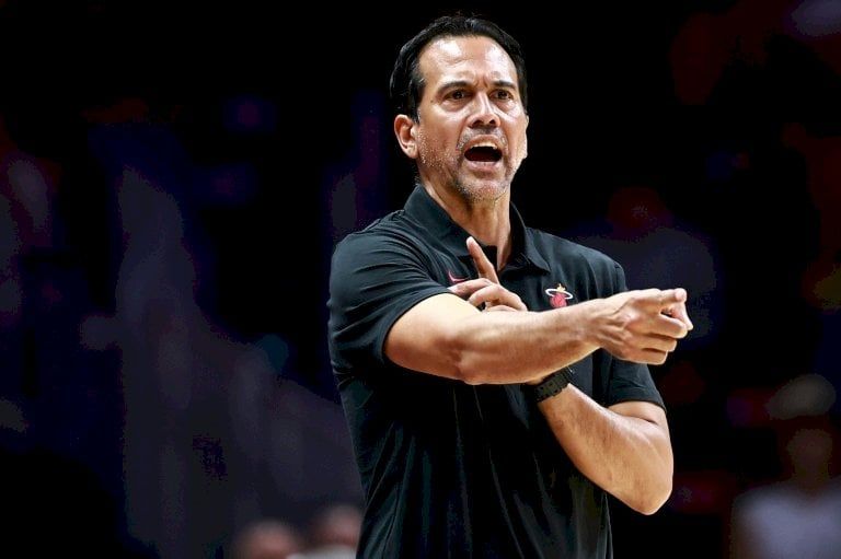 سبويلسترا مدربا للمنتخب الأميركي لكرة السلة حتى أولمبياد 2028