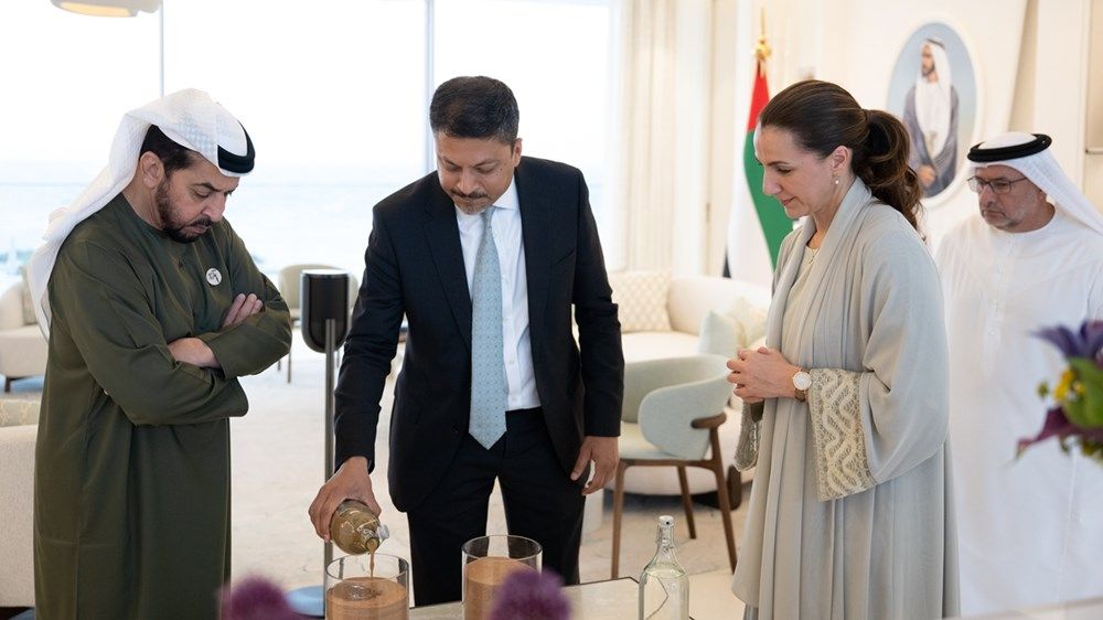 حمدان بن زايد يستقبل مريم المهيري ويطّلع على جهود شركة «براري» في دعم الاستدامة البيئية وتقنيات إدارة الغابات